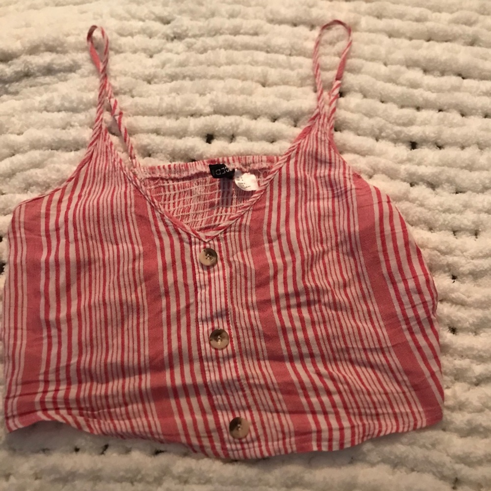 divided H&M crop top